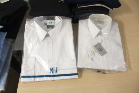 4 hvide herreskjorter str. L + 40 + strikbluser str. M + L + XL + strikveste str. 50 + 52 