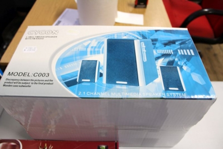 Multimedia højtalere Cycon + grafikkort GeForce + PC kølere + kasse med div PC kabel 