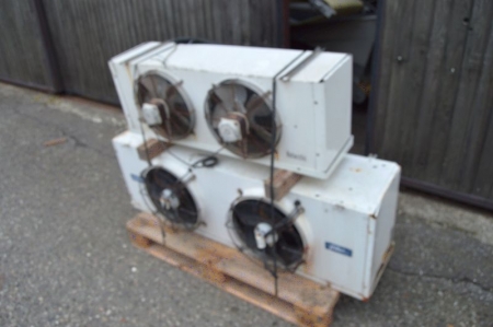 Pallet with 2 x cooling fans: Hitec model S3HC W 174 N 65 F + ALA, Antarctic NE30 - 124 F BD