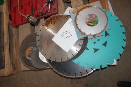 Party blades for asphalt cutter + circular saw