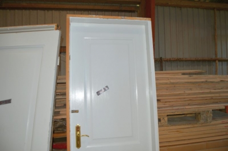 Tür mit Rahmen, Holz, weiß. Rahmenmaße ca. 82 x 215 cm