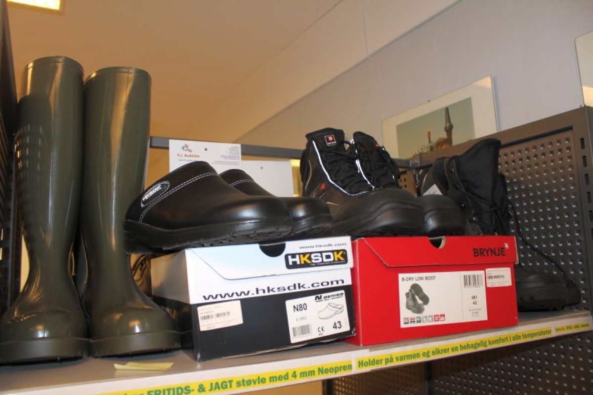 Gummistøvler + Sikkerhedstræsko HKSDK + Brynje støvler + Vinter Trekking støvler Str. 43 KJ Auktion - Maskinauktioner