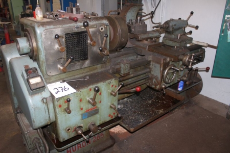 Lathes, Huron 265, piercing 65 mm pinollængde 80 cm Centerheight about 27.5 + assorted accessories lathe wall. Power must be removed and secured in a lawful manner