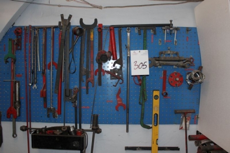 Tool board with content blah. Pullers, etc.