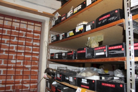 Contents bookcase HE1A to HE1L bla rubber dampers etc.
