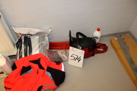 Chainsaw, Jonsered CS2245 + cut pants str. 56 + jacket size. L + miscellaneous cans of oil + water bottle + helmet, EVERYTHING IS NEW