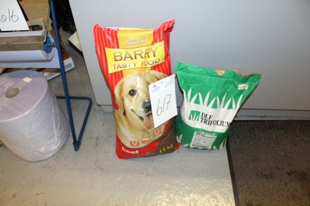 Sack Hundefutter + Tasche mit dem Gemisch aus Samen kyllingemix zur Frühjahrsaussaat