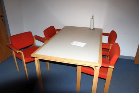 Table Magnus Olesen + 4 chairs with armrests, Magnus Olesen
