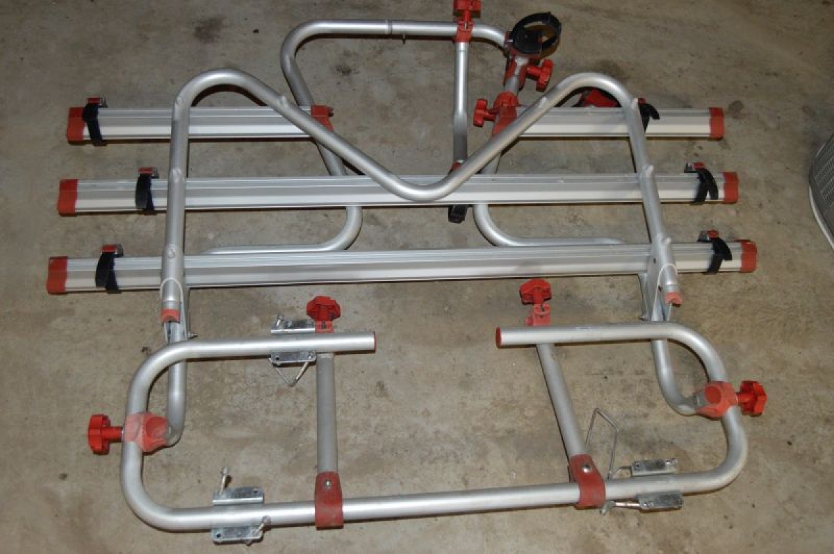 Skabelse snigmord Instrument Cykelstativ til campingvogn. Plads til 3 cykler - KJ Auktion -  Maskinauktioner