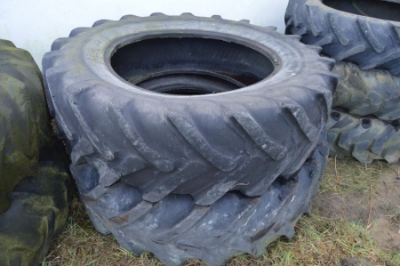 2 pieces tires: 18.4 to 38