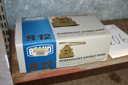 Hydraulisk dørlukker, mærket Brano R12. Ubrugt i original emballage