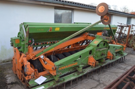 Pendulum harrow, Drill Star, with Amazone RPD 401 RE / D 40 090 41777th New tires on packing roller. Working width: 4 meters. 32 rows. PTO shaft