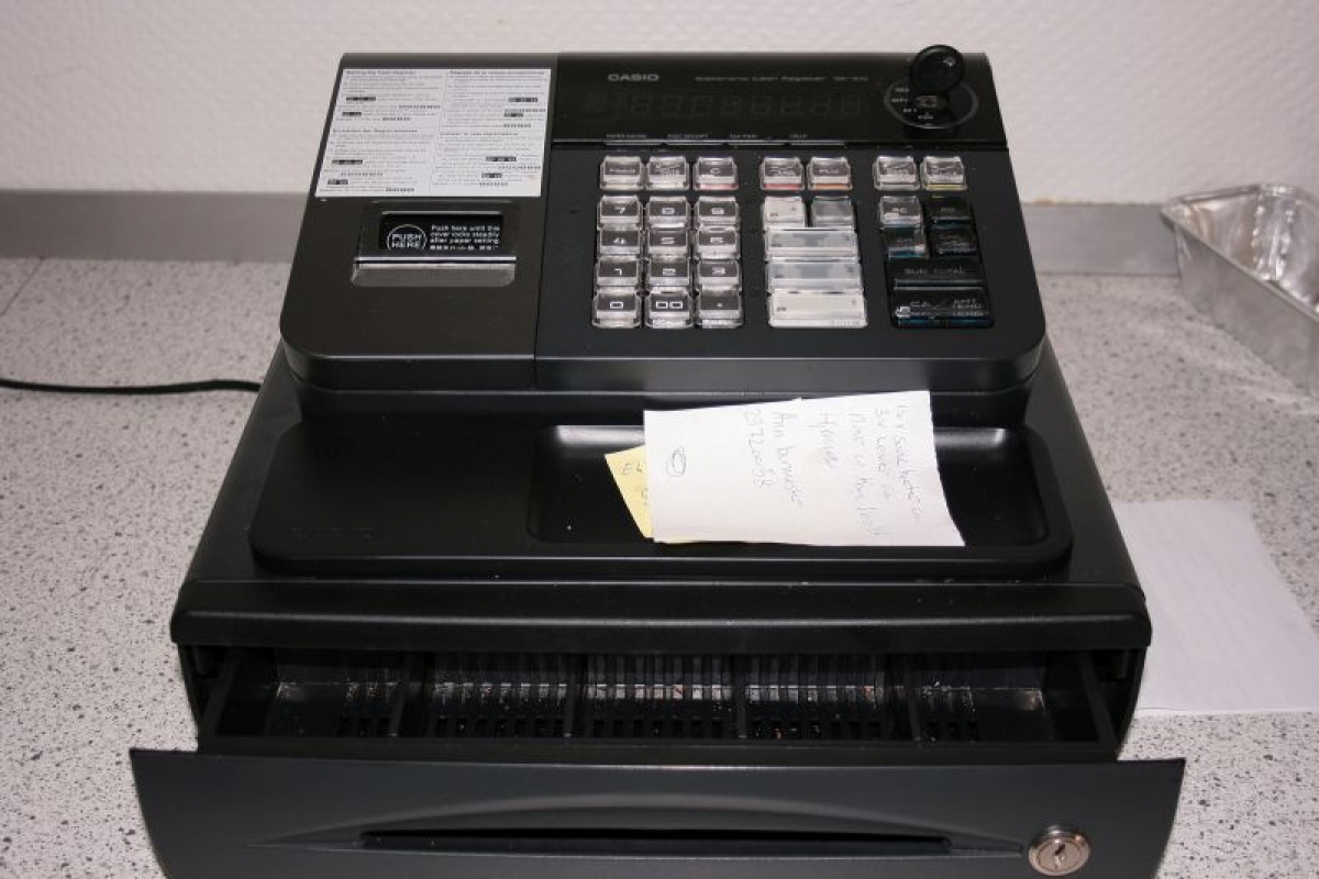 Kasseapparat mrk.: Casio Cash Register SE-S10 - Auktion