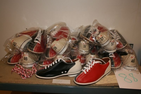 Bowling shoes. 10 pairs of genuine leather in sizes 35-46. New.