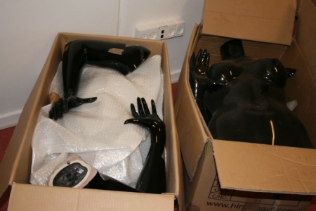 Mannequin/torso, sort plast. Arkivbillede