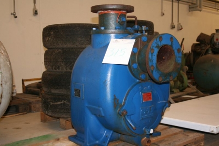 Centrifugal pump, pipe diameter: 150 mm