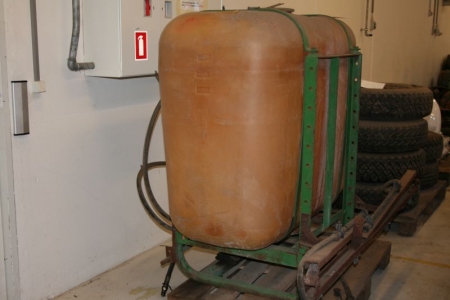 Mark Spray, mrk. Hardi. With hydraulic pump. 600 liters