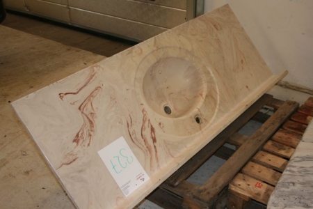 Badeværelsesbord med vask, Støbt med "marmorlook". Ca. mål: B 56 cm x L 160 cm