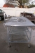 Pølsesnøre + Rustfrit rullebord med galvaniseret stel, længde:160 cm., bredde: 90 cm.