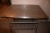 Rustfrit stål bord. Længde 110 cm., bredde 85 cm.. Galvaniseret understel