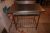 Rustfrit stål bord. Længde 100 cm., bredde 60 cm.