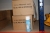Feuer Farbe, blau, 4 Boxen von 12 Stück / Karton von 400 ml. Archivbild