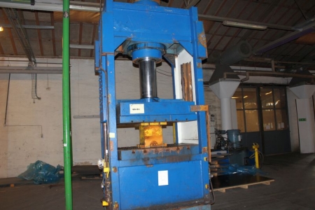 Press, (type and condition unknown) incl., Hydraulic station