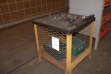 Steel cage with steel plate furnished as welding plane 800 x 800 x 900 mm