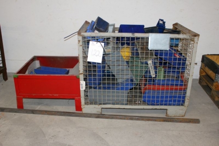 Cage pallet with assortment boxes + steel cage