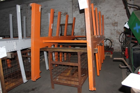 Cantilever rack with 5 branches on both sides. H: 2.8 m B: 1.8 m