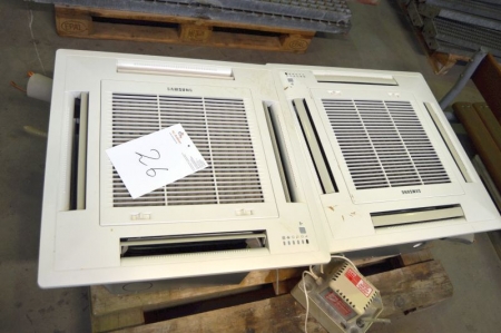 2 x Klimaanlagen für die Deckenmontage. Console skønnes 60x60 cm. Maße ca. 67 x 67 cm. Palette nicht enthalten