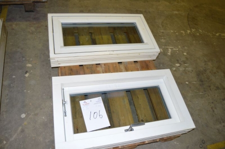 2 x windows, wood, white. Wxh, ca. 88 x 48. Pallet not included
