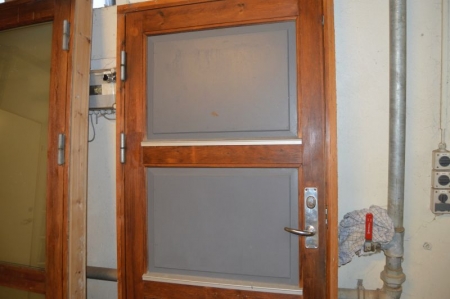 Front door with frame. Frame dimensions approximately b x h = 93 x 201 cm
