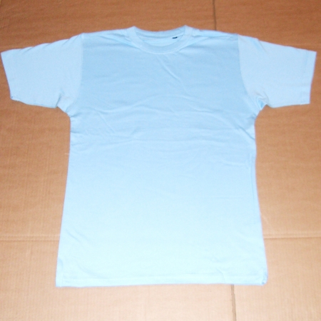 Workwear without print, unused: 40 pcs roundneck T-shirt, light blue, rib at the neck, 100 % cotton. 5 XXS - 5 XS - 5 S -5 M - 5 XL - 10 XXL - 5 5XL - 5 6XL