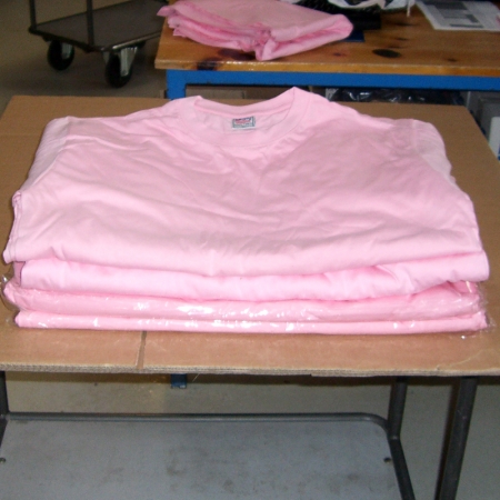 Firmatøj uden tryk ubrugt: 40 stk. rundhalset T-shirt, LYS RØD, rib i halsen, 100% bomuld . 20L, 20XL,