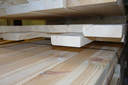 wood stud, dressed 4/sides; 45 mm x 145 mm, length 510 cm. 12 pcs.