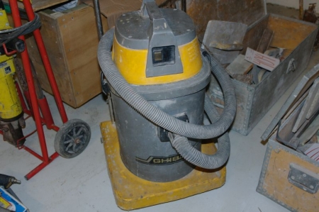 Water vacuum cleaner, mrk GHIBLI, with hose, missing pipes
