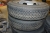 2 Stck. Reifen (neu) mit Felgen Markt. Goodyear 185 R 15 CM + S & Bolzenlöcher mit einem Abstand von etwa 180 mm