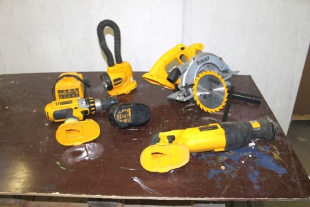 4 x cordless tools, DeWalt: flashlight, circular saw, reciprocating saw, drill, charger and one battery