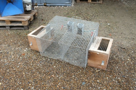 Cincilla cages with nest boxes