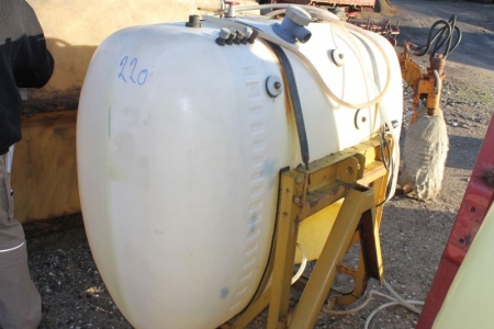 Wassertank mit A-Frame. Kapazität 850 Liter