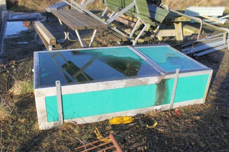 Box with water tanks and pumps, Geltec. Box dimensions: 204 x 110 x 47 cm