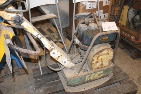 Plate compactor, Robin engine. Condition unknown