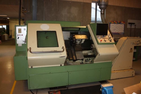 Lathe, Gildemeister NEF CT40. 2-axis, ø250x535, 12 tools, stepless variable spindel velocity from 20 to 4000 rpm. Spindle diameter: 72mm. Year 1988. SN: 08761. NB: has a loose electrical connection. Control: EPL IILokation: Hobro Maskinfabrik ApS, Jylland
