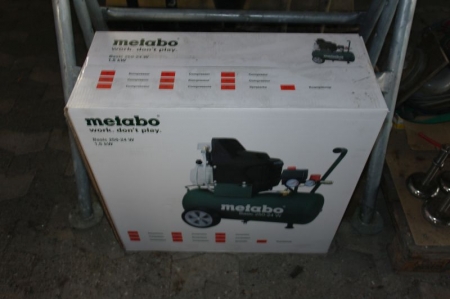 Compressor, marked Metabo Basic, 250-24W, 1.5 kW