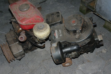 1 stk Briggs/Straton motor, 8 HP + 1 stk Honda motor
