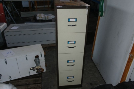 File cabinet, marked Bisley, with 4 drawers