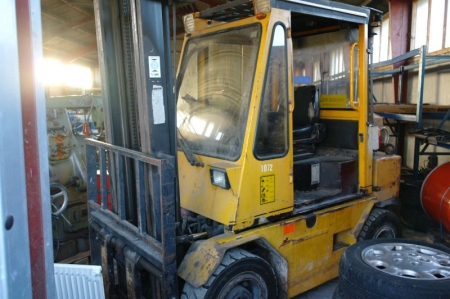 LPG forklift, Stocka, with lateral movement and clear view mast