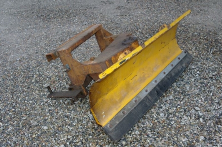 Snow blade, ca. B 95 cm, with suspension for unknown machine
