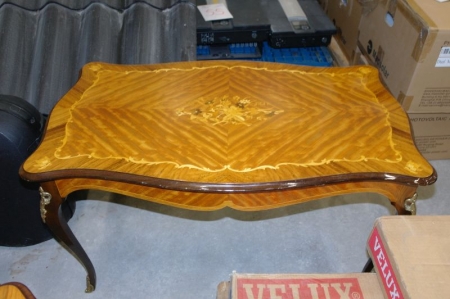 Coffee Table, Antique. B about 55 x L 95 x 65 cm H